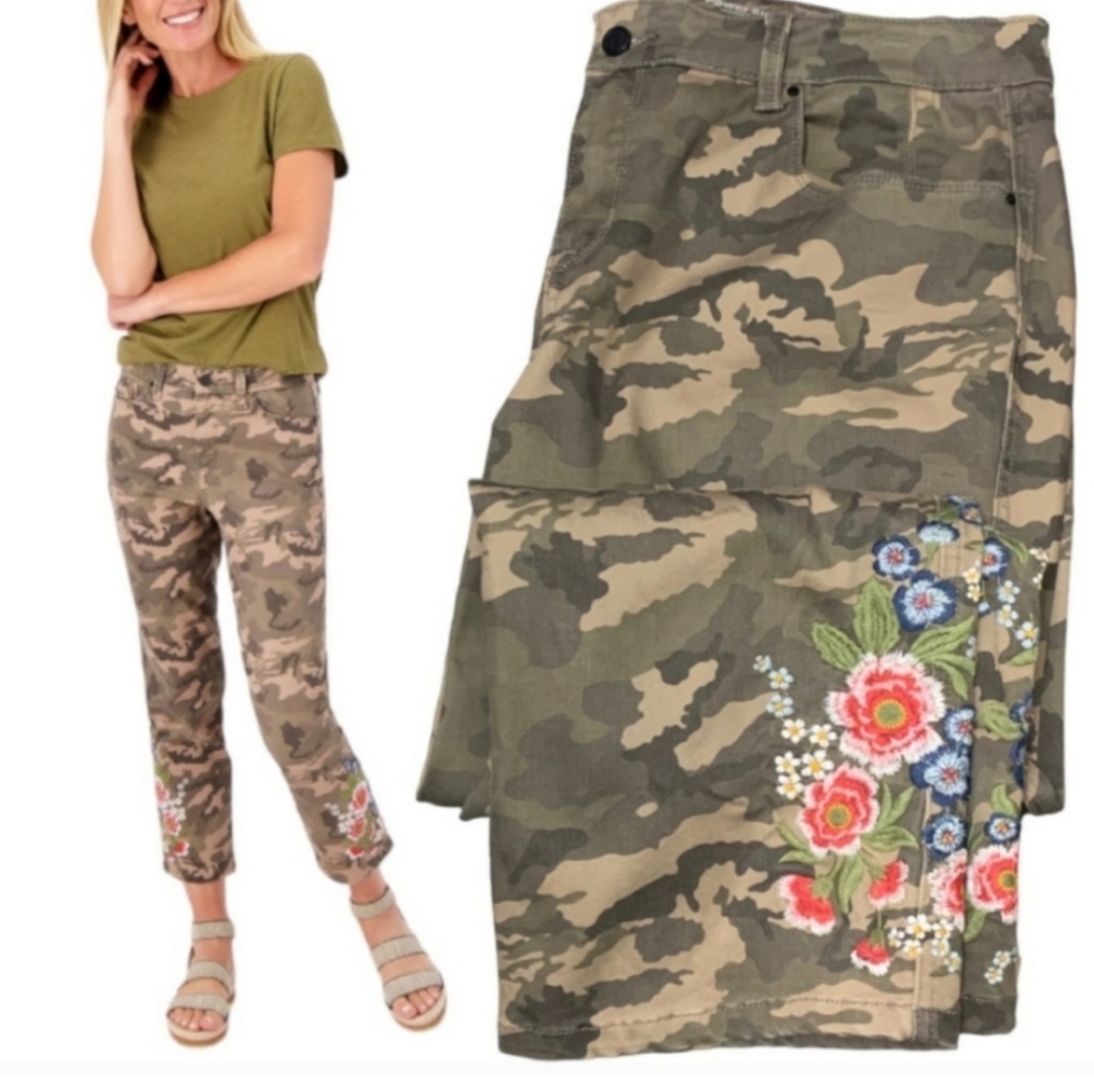 Laurie Felt Camo Embroidered Jeans Silky Ankle Straight